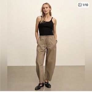 Buck Mason Paperweight Cotton Poplin Pull on Barrel Pant in Mushroom Medium